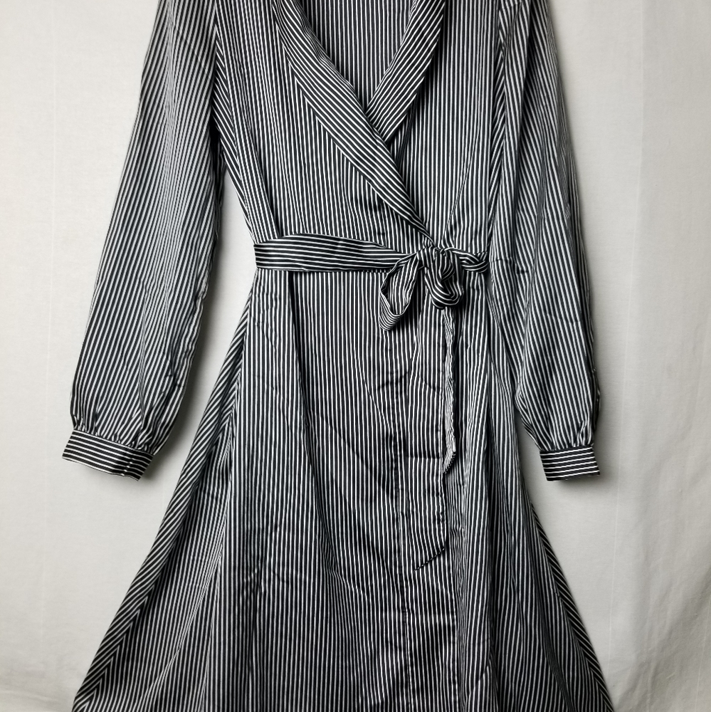 New Avec Les Filles Black Striped Wrap Dress Satin A-line Long Sleeve Sz Small - Picture 6 of 15